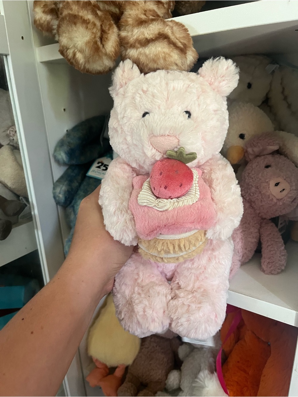 Shanghai exclusive Leola